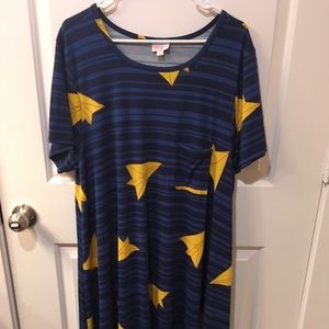 NWOT 3xl Carly lularoe- blue with AIRPLANES!!